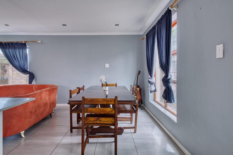 5 Bedroom Property for Sale in Port Elizabeth Eastern Cape
